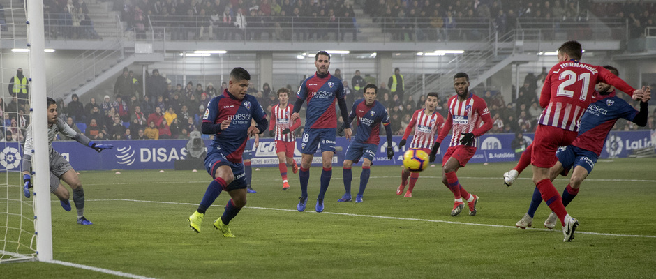 Primer gol de Lucas Hernández con la camiseta rojiblanca.