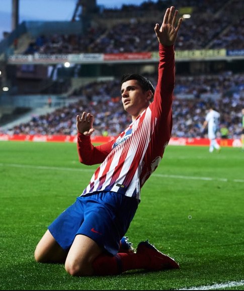 Morata, celebra su segundo gol, emulando al gran Kiko Nárvaez.