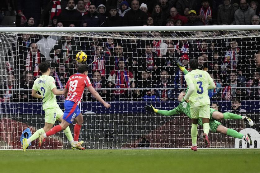 1-0  Min 44  Julián Álvarez culmina un rápida salida del Atleti con el primer gol del partido.