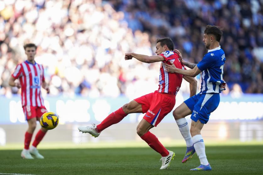 0-1  Min 37  Golazo al fondo de las mallas tras esta volea de Azpilicueta a la escuadra. 