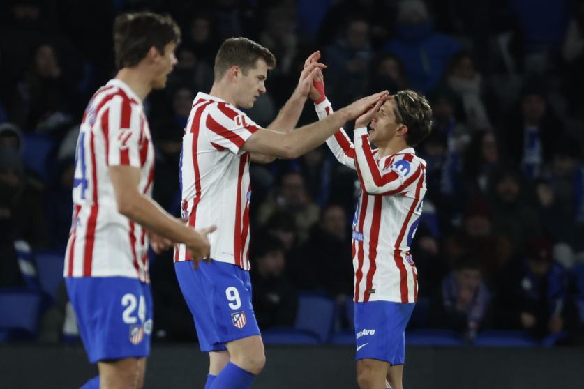 Sørloth y Giuliano celebran el gol