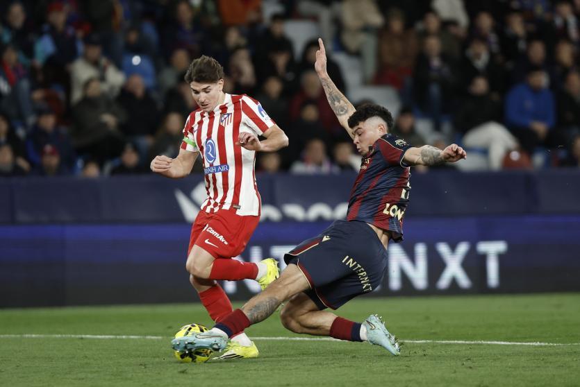 Julián Álvarez durante el partido