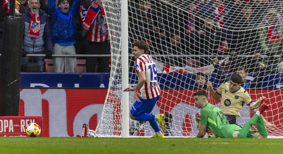 Golazo de Julián Álvarez tras su larga sequía